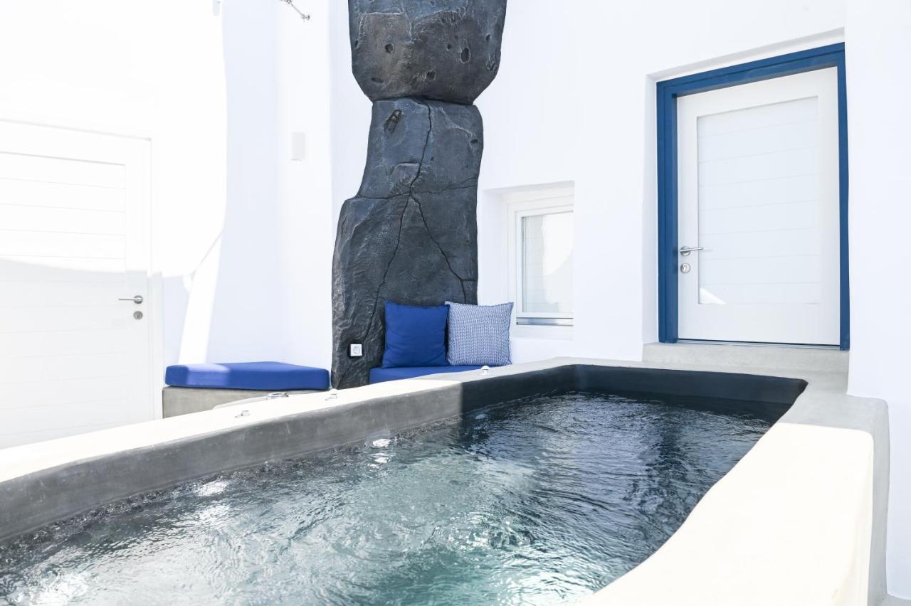 Three Bells Suites Firostefani Exteriör bild